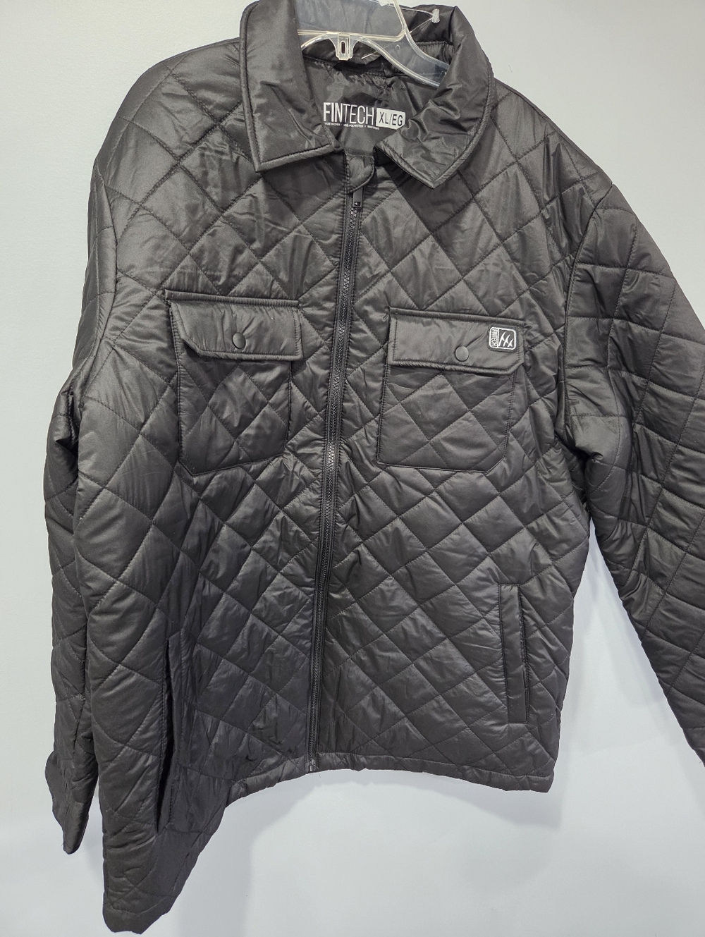 NWOT Fintech Men’s Black Light To Mid Weight Packable Quilted Jacket 4 Pockets X